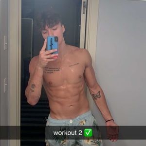 Meet your Posher, Taylor